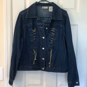 XL blue denim jean jacket green laces front detail